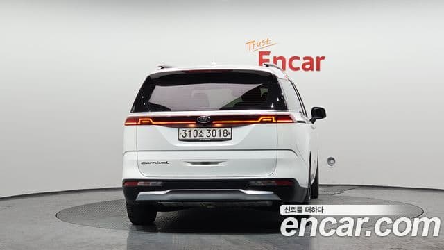 Kia Carnival 2021 — Фото 4/20