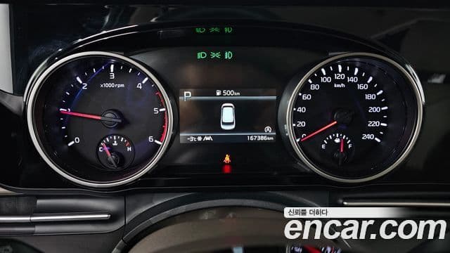 Kia Carnival 2021 — Фото 8/20