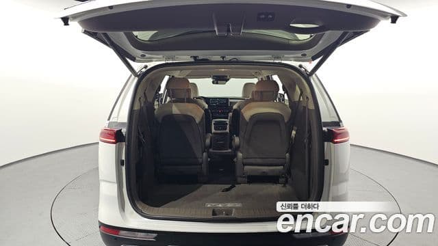 Kia Carnival 2021 — Фото 20/20