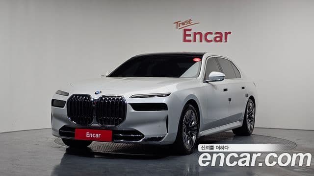 BMW 7 Series 2023 — Şəkil 10/20