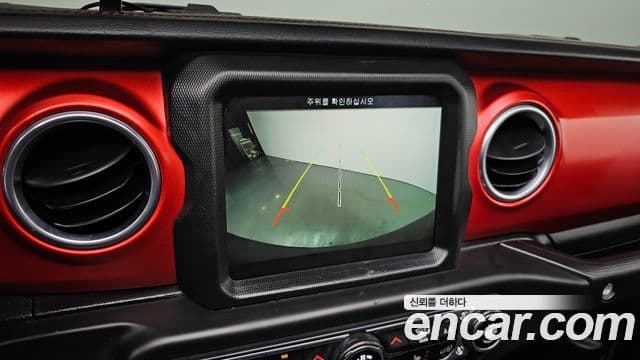 Jeep Wrangler 2018 — Фото 17/20