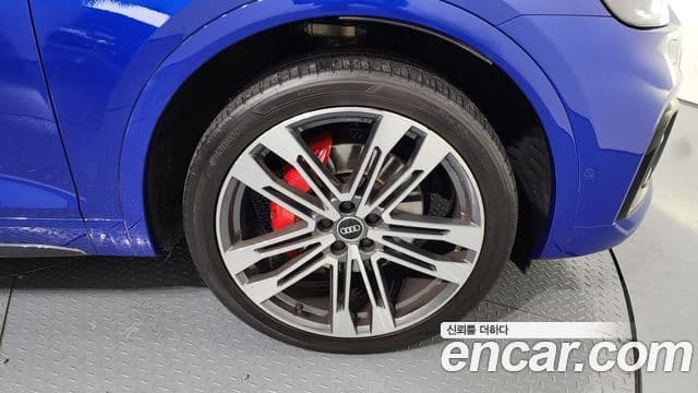 Audi SQ5 2021 — Şəkil 18/20