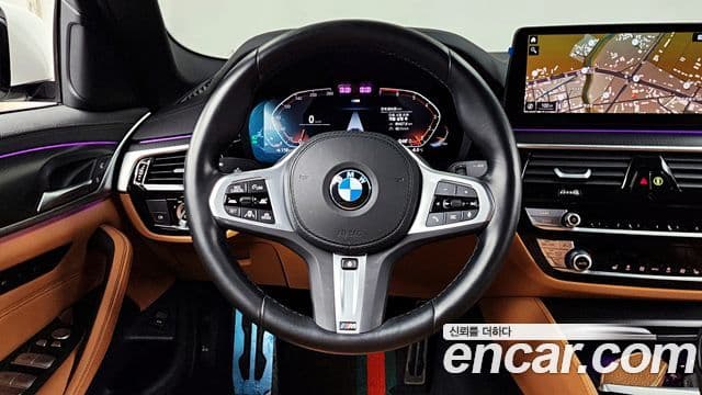 BMW 5 Series 2022 — Şəkil 14/20