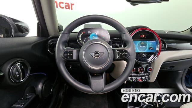 Mini Cooper S 2023 — ფოტო 13/20