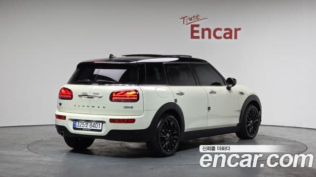 Mini Cooper Clubman 2021 — ფოტო 2/20