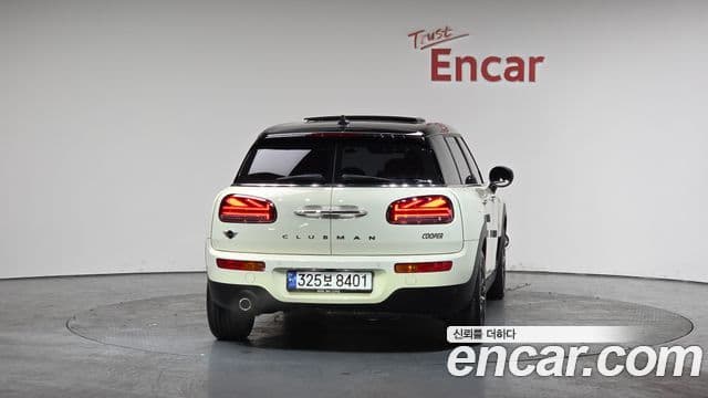 Mini Cooper Clubman 2021 — ფოტო 4/20
