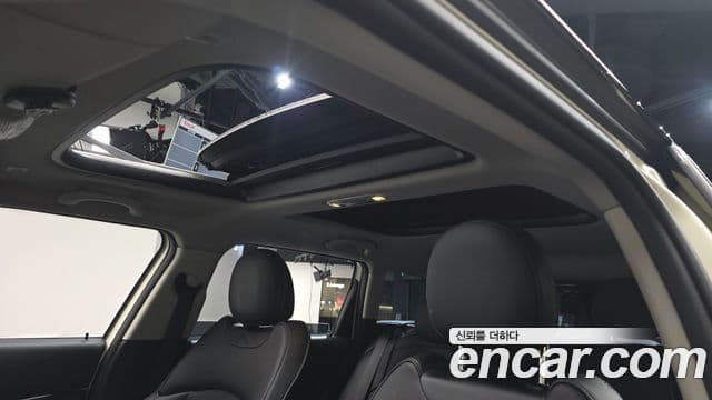 Mini Cooper Clubman 2021 — ფოტო 19/20