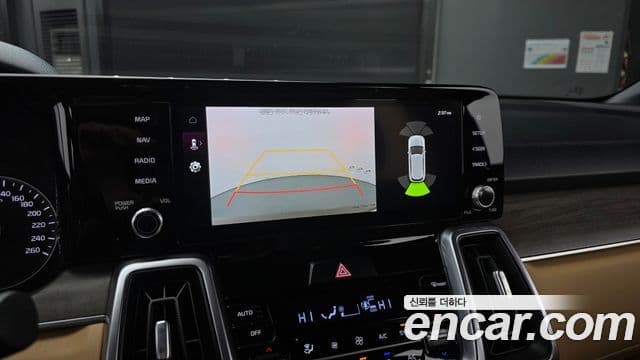 Kia Sorento 2022 — Şəkil 16/20