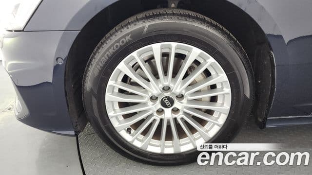 Audi A6 2021 — ფოტო 5/20