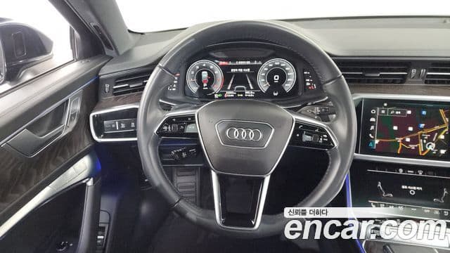 Audi A6 2021 — ფოტო 13/20