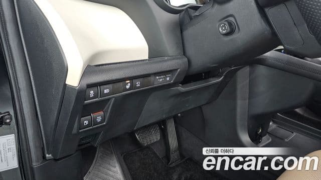 Toyota Sienna 2024 — ფოტო 17/20