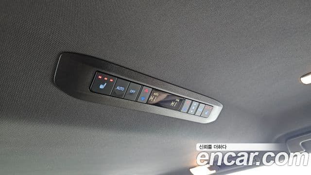 Toyota Sienna 2024 — ფოტო 18/20