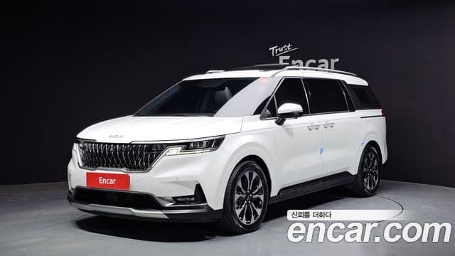 Kia Carnival 2021 — Фото 1/20