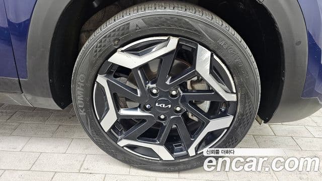 Kia Seltos 2024 — ფოტო 4/20