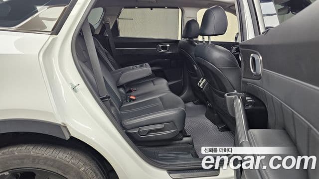 Kia Sorento 2022 — ფოტო 12/20