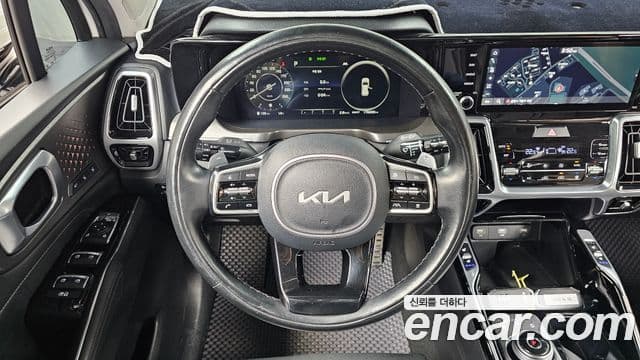 Kia Sorento 2022 — ფოტო 13/20