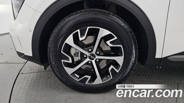 Kia Sportage 2022 — ფოტო 5/20
