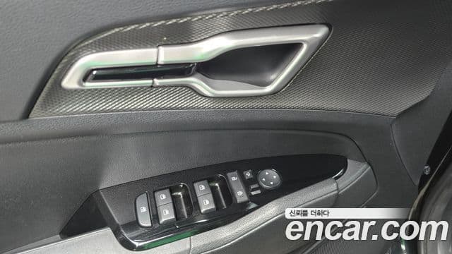 Kia Sportage 2022 — ფოტო 17/20