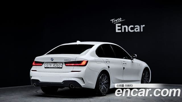 BMW 3 Series 2019 — Фото 2/20
