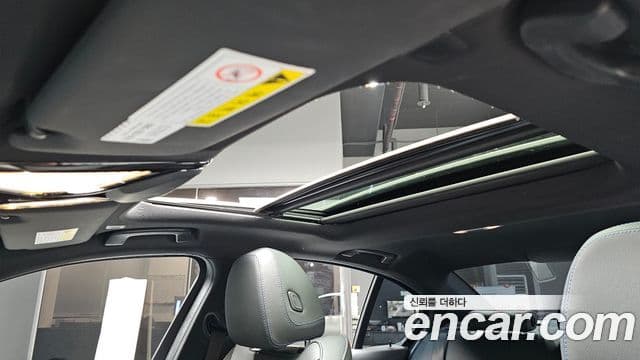 BMW 3 Series 2019 — Фото 17/20