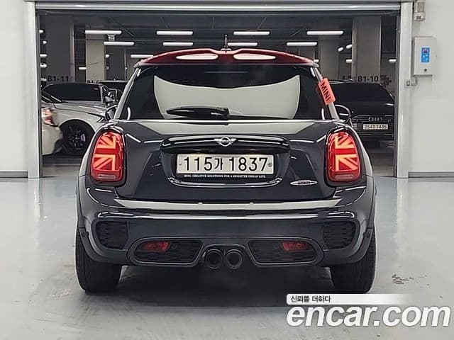 Mini Cooper S 2020 — Photo 17/18