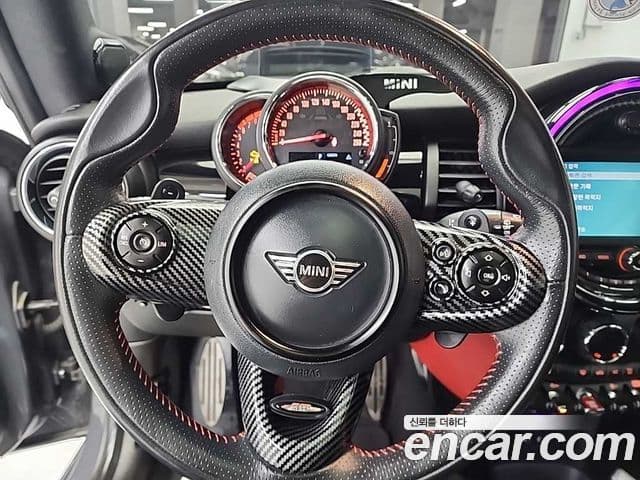 Mini Cooper S 2020 — Photo 9/18