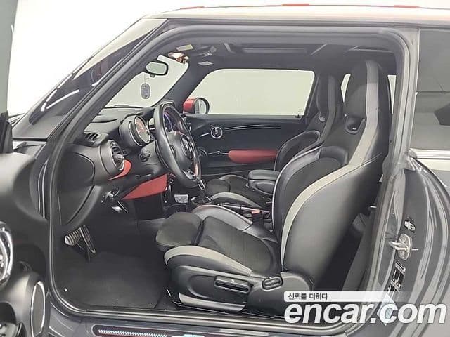 Mini Cooper S 2020 — Photo 18/18