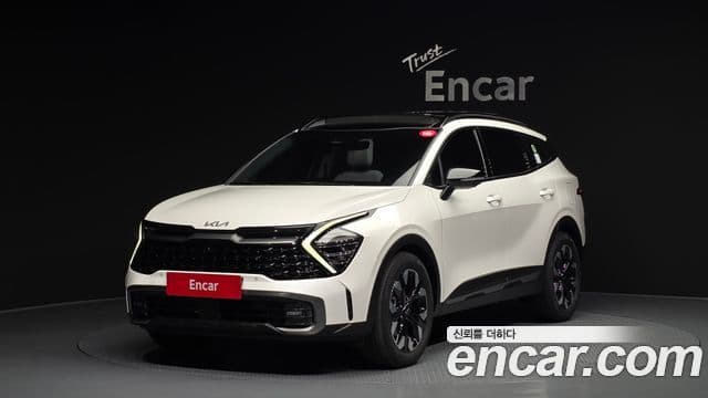 Kia Sportage 2022 — Фото 1/20