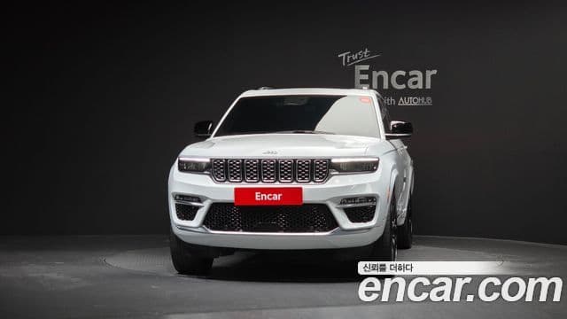 Jeep Grand Cherokee 2023 — ფოტო 3/20