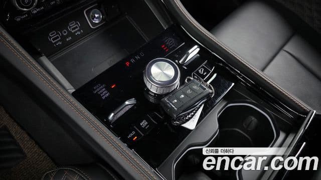Jeep Grand Cherokee 2023 — ფოტო 9/20