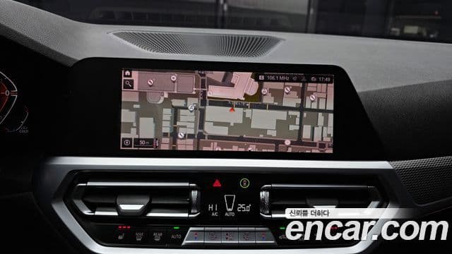 BMW 3 Series 2021 — фото 14 из 20