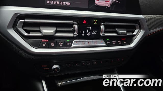 BMW 3 Series 2021 — фото 17 из 20