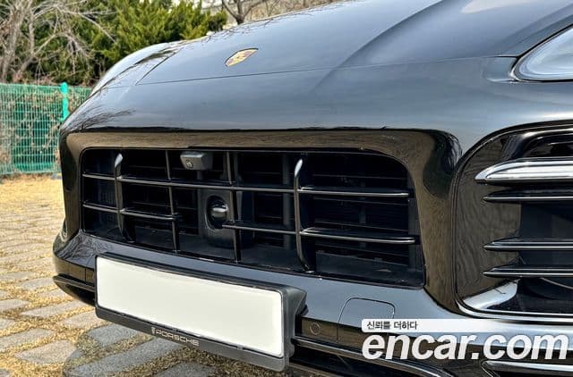 Porsche Cayenne 2020 — ფოტო 5/20