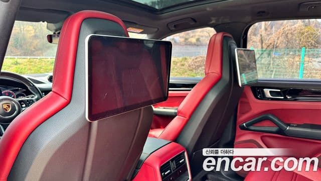 Porsche Cayenne 2020 — ფოტო 12/20
