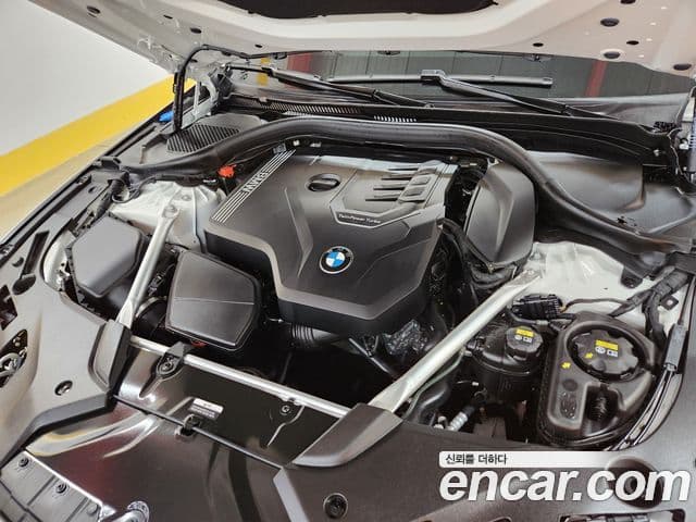 BMW 5 Series 2022 — ფოტო 6/20