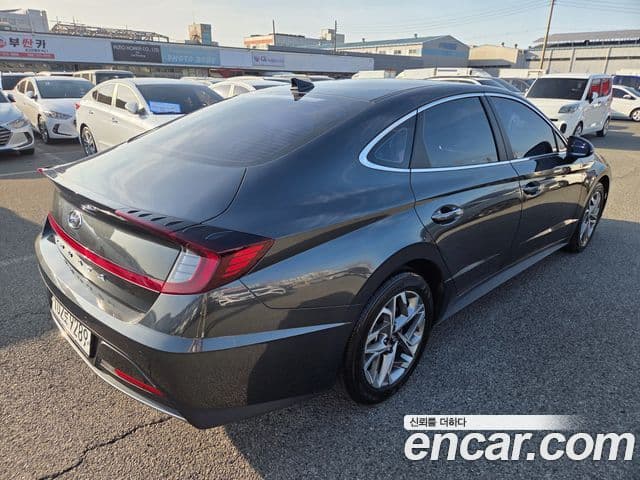 Hyundai Sonata Hybrid 2021 — Şəkil 17/20