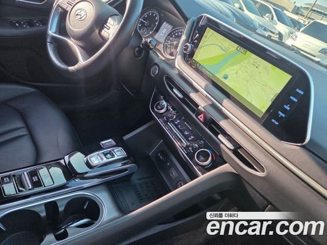 Hyundai Sonata Hybrid 2021 — Şəkil 16/20