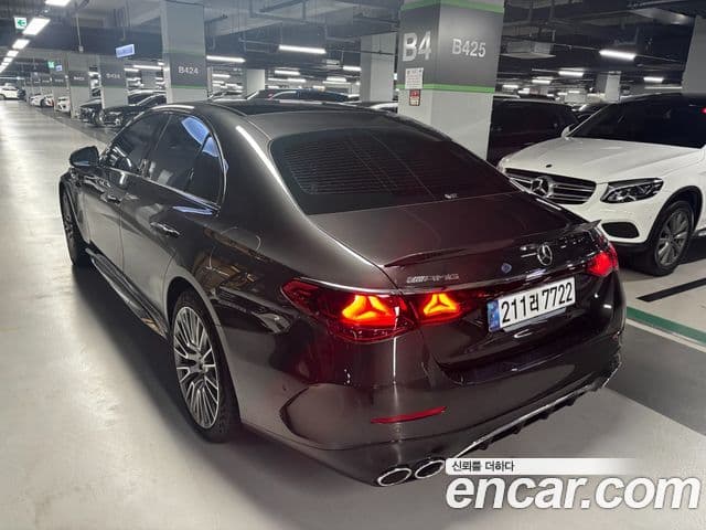 Mercedes-Benz E-Class 2025 — ფოტო 4/13