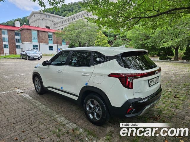 Kia Seltos 2023 — Şəkil 2/20