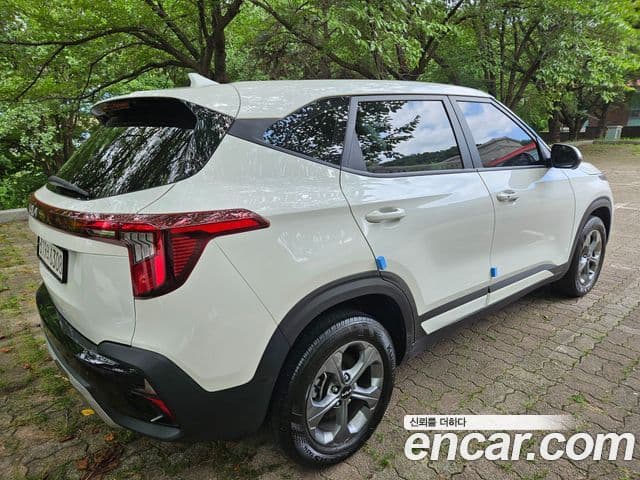 Kia Seltos 2023 — фото 4 из 20