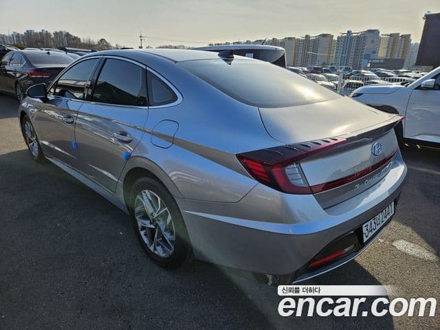 Hyundai Sonata Hybrid 2021 — ფოტო 8/18