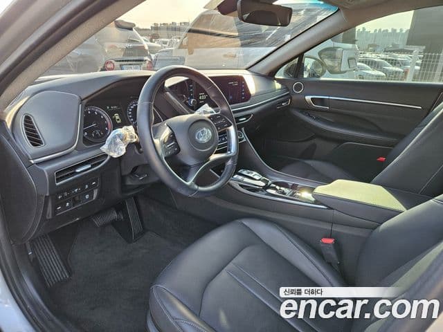 Hyundai Sonata Hybrid 2021 — ფოტო 5/18