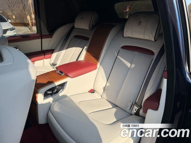 Rolls-Royce Cullinan 2020 — ფოტო 9/20