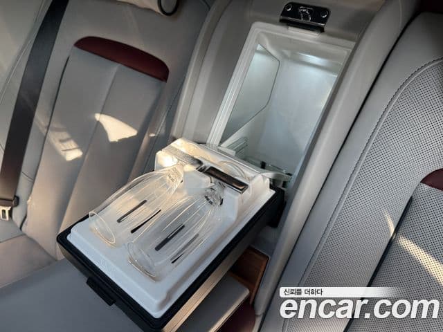 Rolls-Royce Cullinan 2020 — ფოტო 11/20