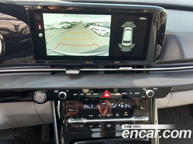 Kia Carnival 2021 — ფოტო 8/17