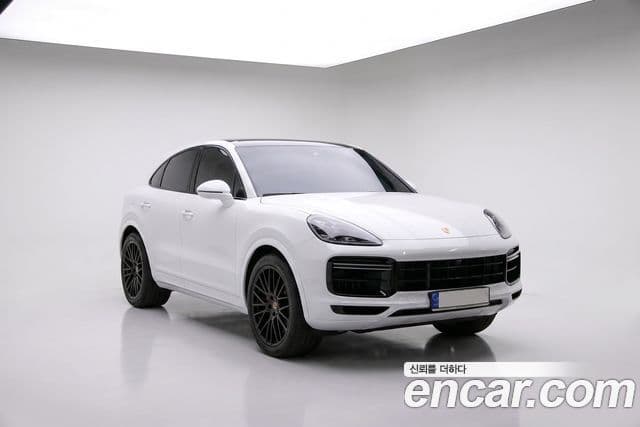 Porsche Cayenne 2021 — ფოტო 3/20