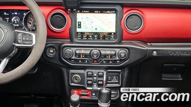 Jeep Wrangler 2020 — ფოტო 2/20