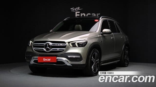 Mercedes-Benz GLE-Class 2021 — ფოტო 1/20