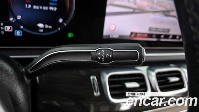 Mercedes-Benz GLE-Class 2021 — ფოტო 9/20