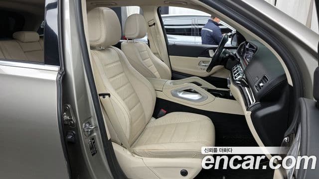 Mercedes-Benz GLE-Class 2021 — ფოტო 11/20